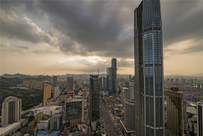 政策收紧与市场抢收并行 热点城市调控加码与恒大全面7折打响“金九银十”第一枪